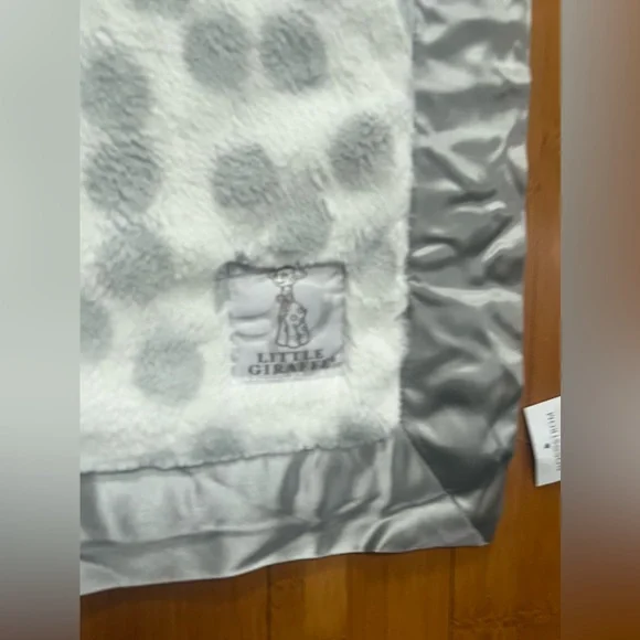 Little Giraffe Luxe Soda Baby Blanket White and Gray Soda